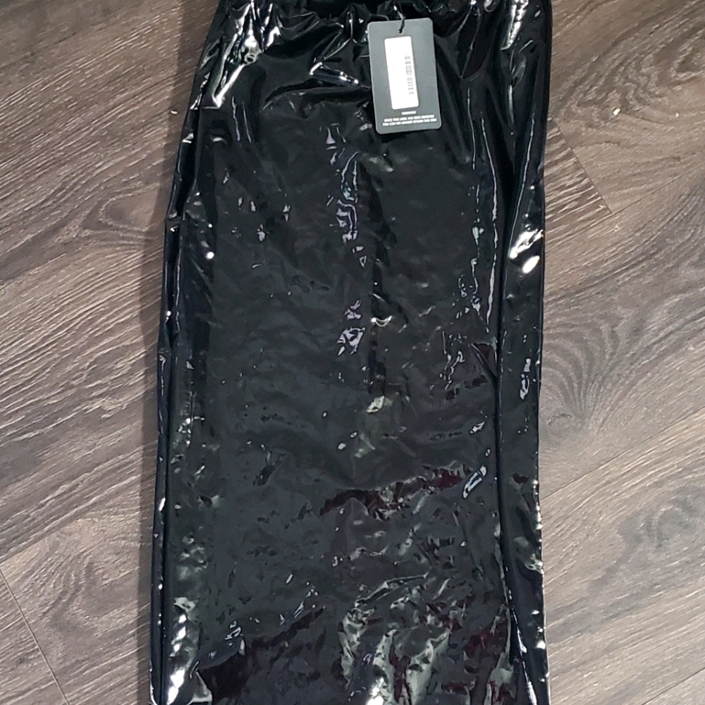 Womans Vinyl Pencil Skirt